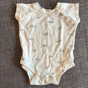 Pehr organic cotton grasshopper onesie 6-12 months